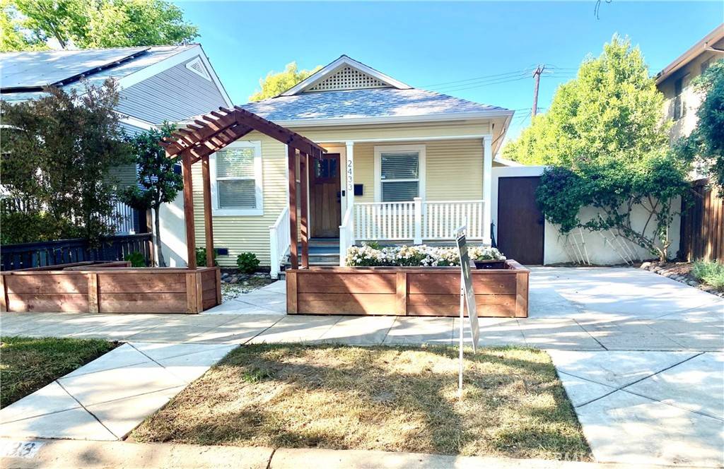 Sacramento, CA 95818,2433 Castro WAY