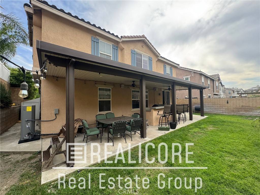 Fontana, CA 92336,15806 Rock Point LN