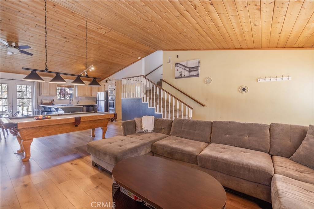 Big Bear Lake, CA 92315,863 Ford LN