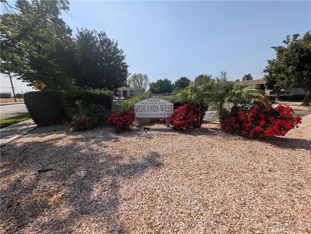 Redlands, CA 92373,26200 Redlands BLVD