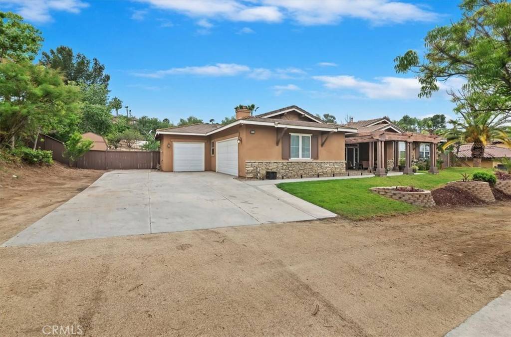 Norco, CA 92860,1232 Tucson AVE