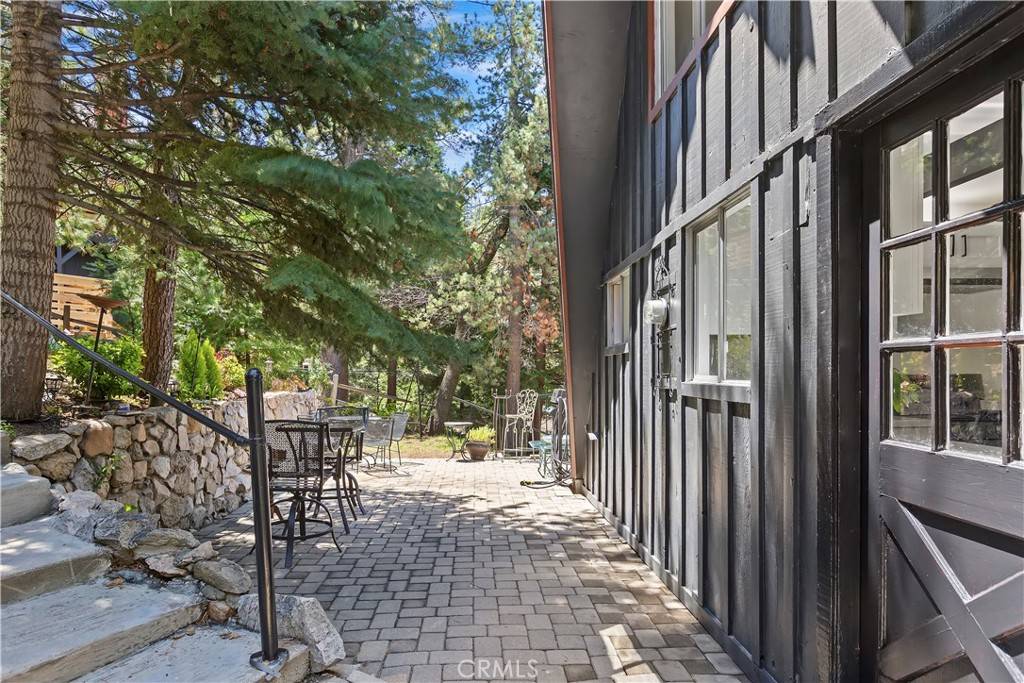 Lake Arrowhead, CA 92352,323 Mittry LN