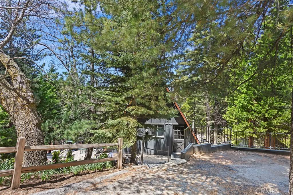 Lake Arrowhead, CA 92352,323 Mittry LN