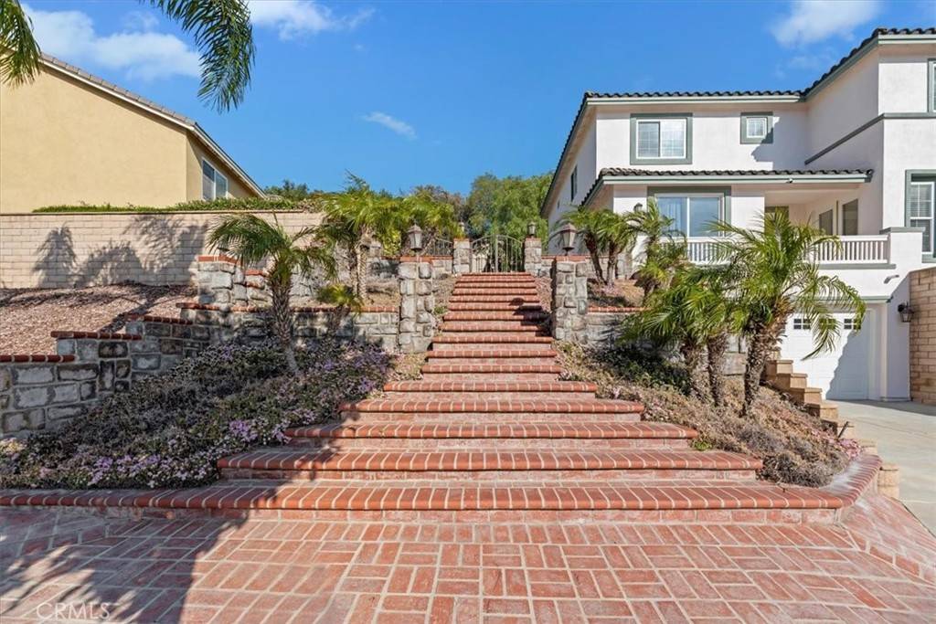 Corona, CA 92882,975 Manor WAY