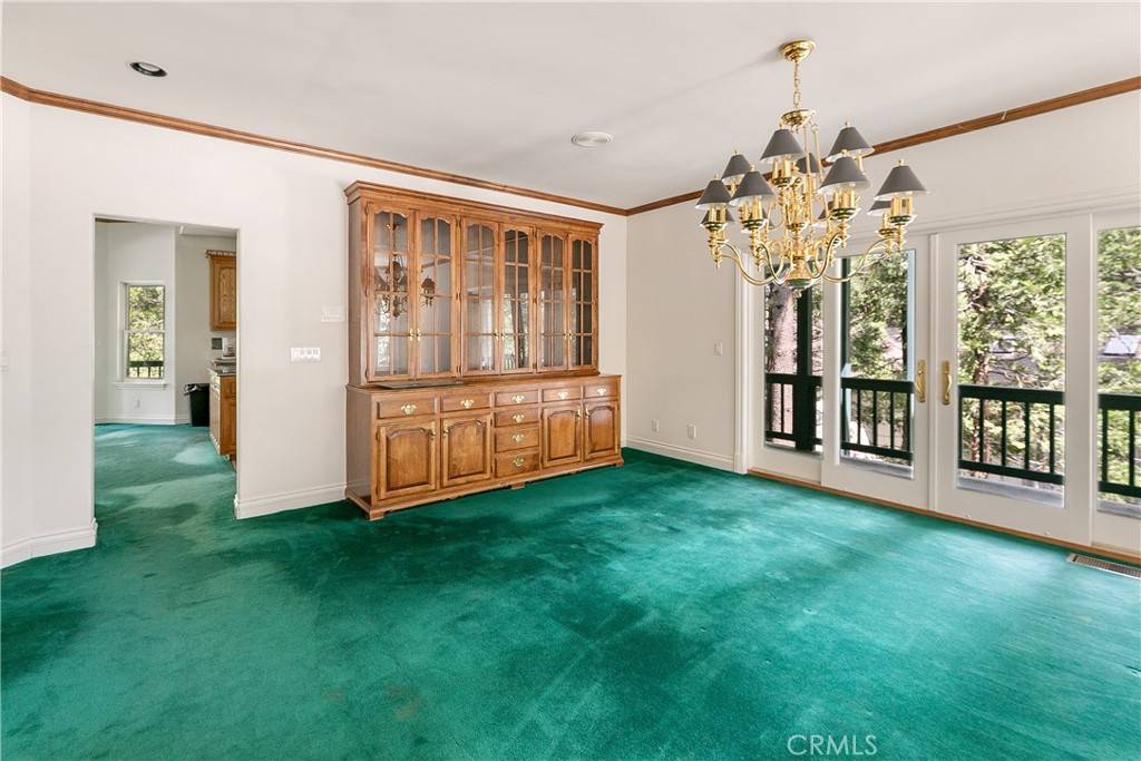 Lake Arrowhead, CA 92352,109 S Fairway DR
