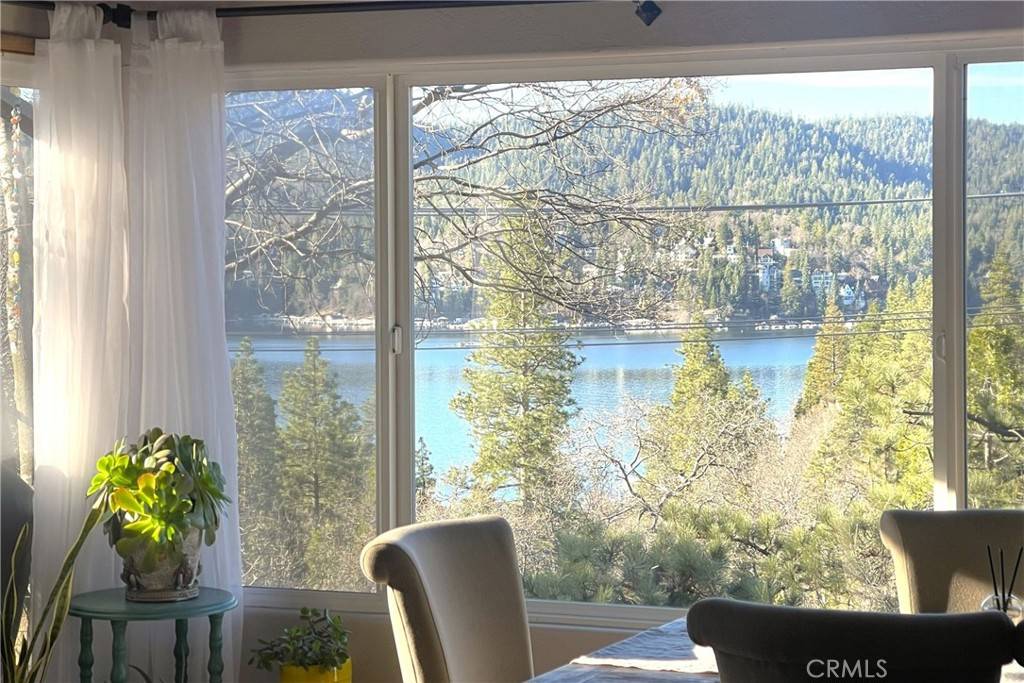 28834 Zion DR Lake Arrowhead, CA 92352