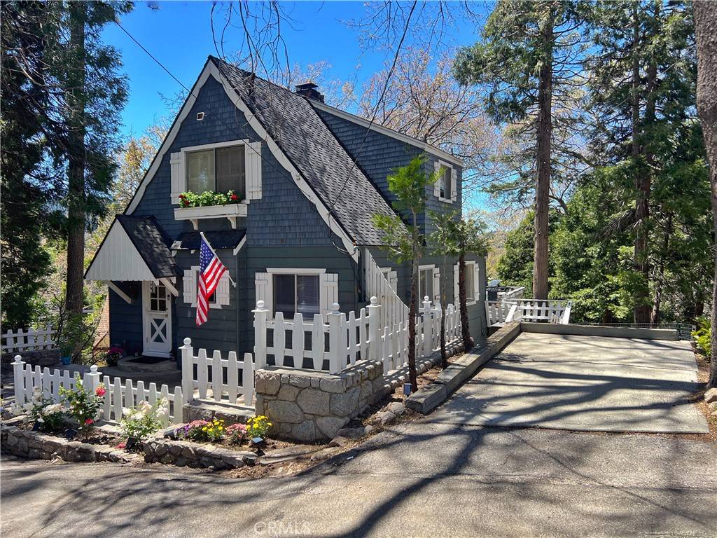 Lake Arrowhead, CA 92352,244 Manzanita DR