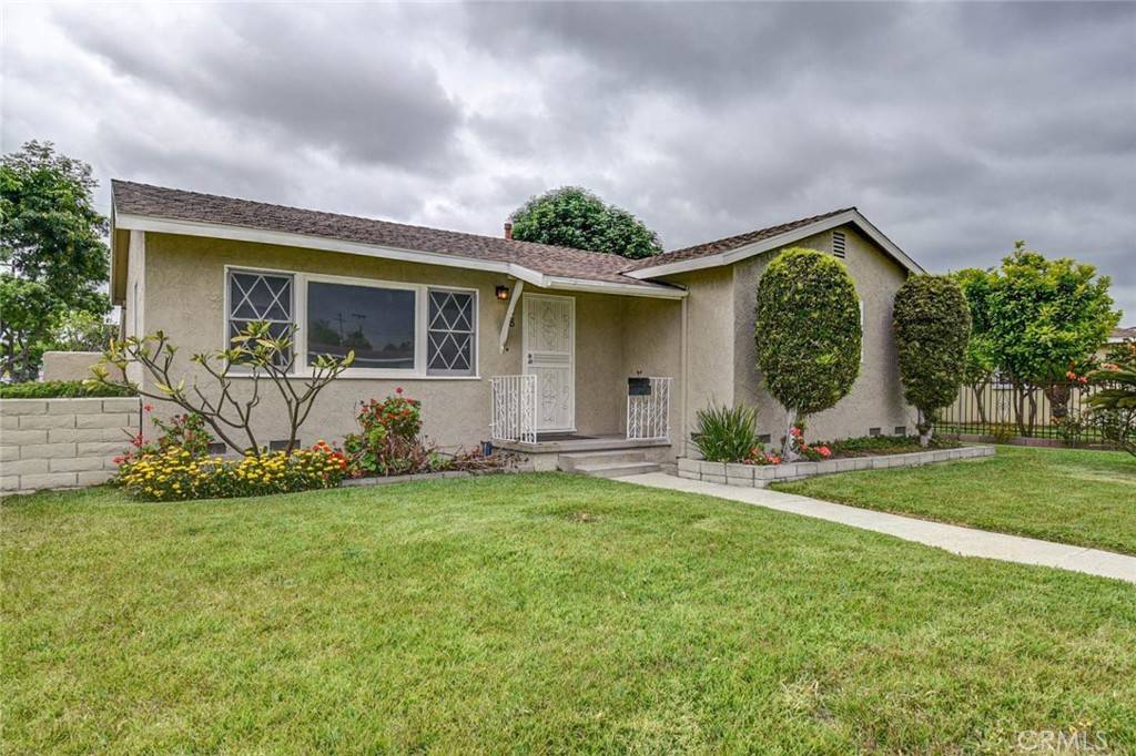 Santa Ana, CA 92703,538 S Raitt ST
