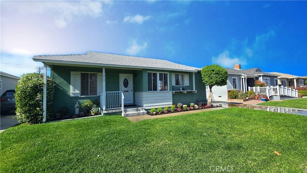 Downey, CA 90241,11213 Buell ST