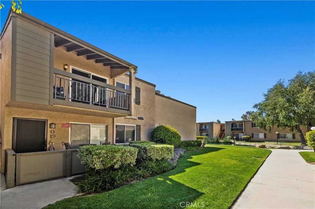 Valencia, CA 91355,24518 Nicklaus DR #O20