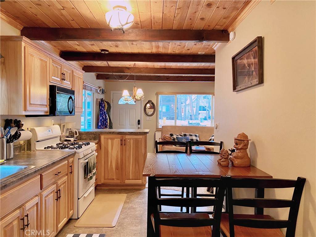 Big Bear City, CA 92314,821 W Rainbow BLVD