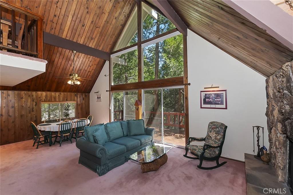 Lake Arrowhead, CA 92352,781 Nadelhorn DR