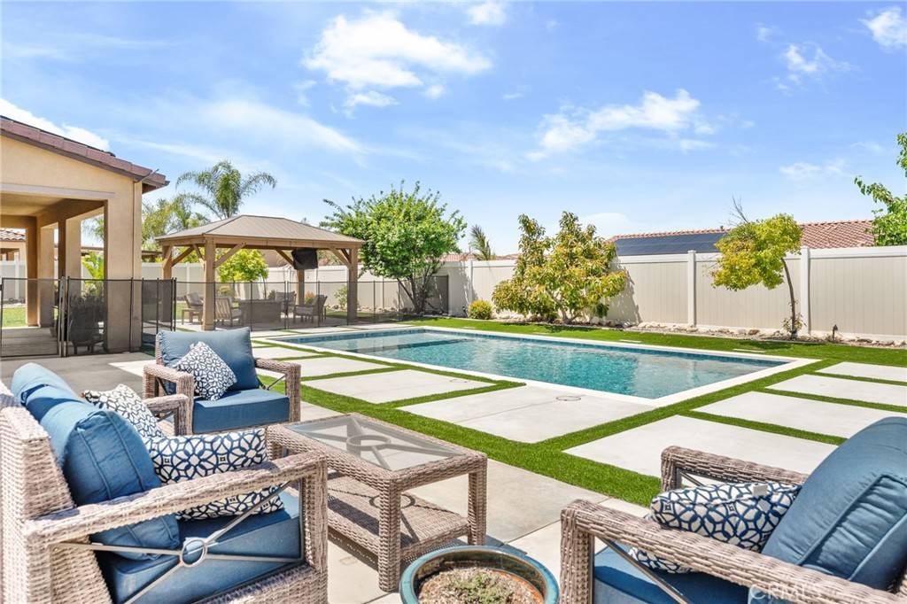 Redlands, CA 92374,1691 Amie CT