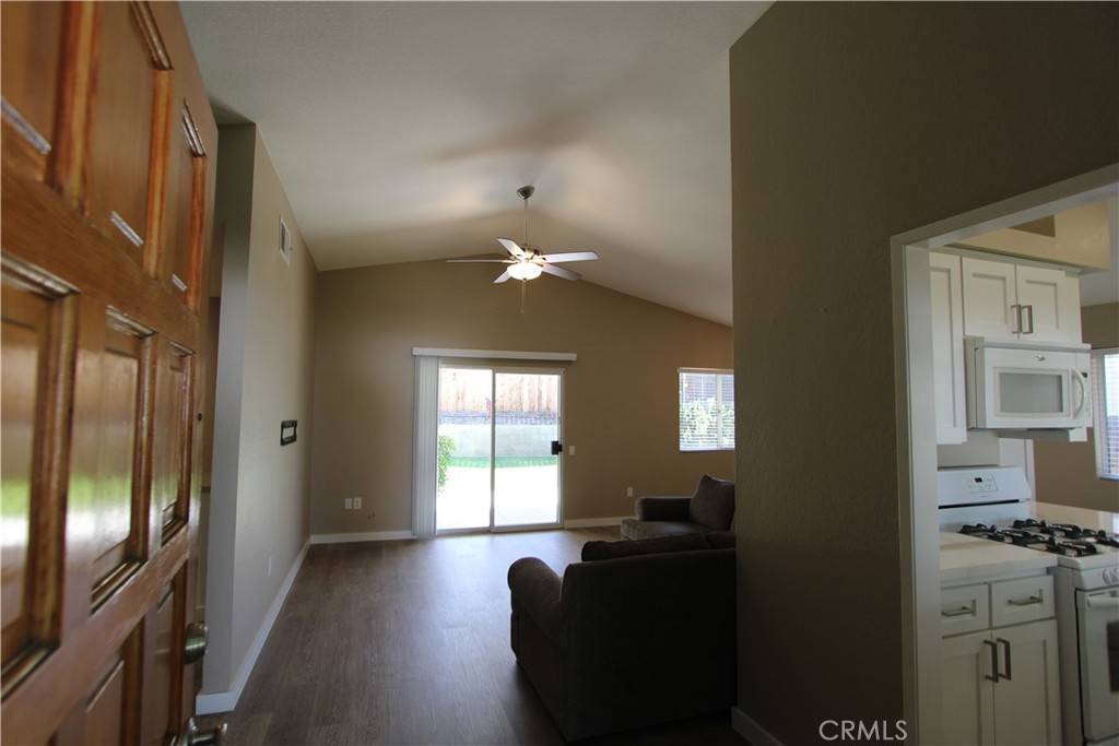 Redlands, CA 92374,1238 Darlene CT