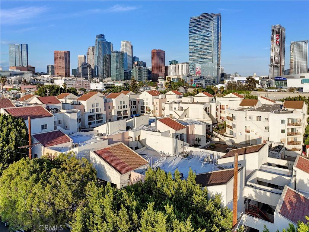 Los Angeles, CA 90015,1118 Valencia ST #216