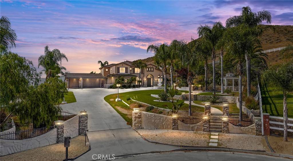 Riverside, CA 92504,18936 Summerleaf LN