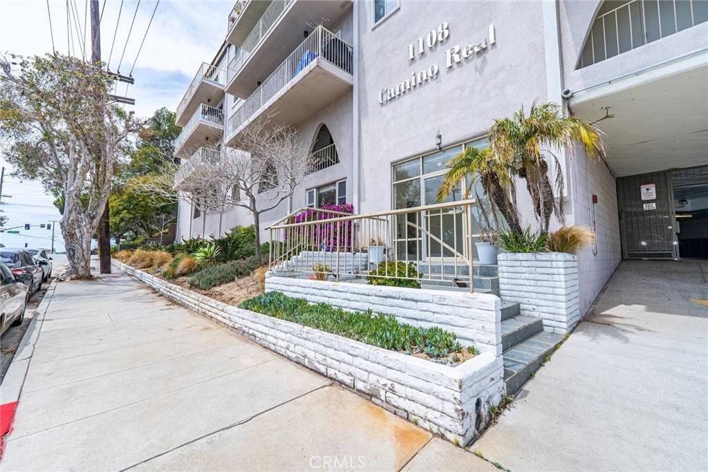 Redondo Beach, CA 90277,1108 Camino Real #306
