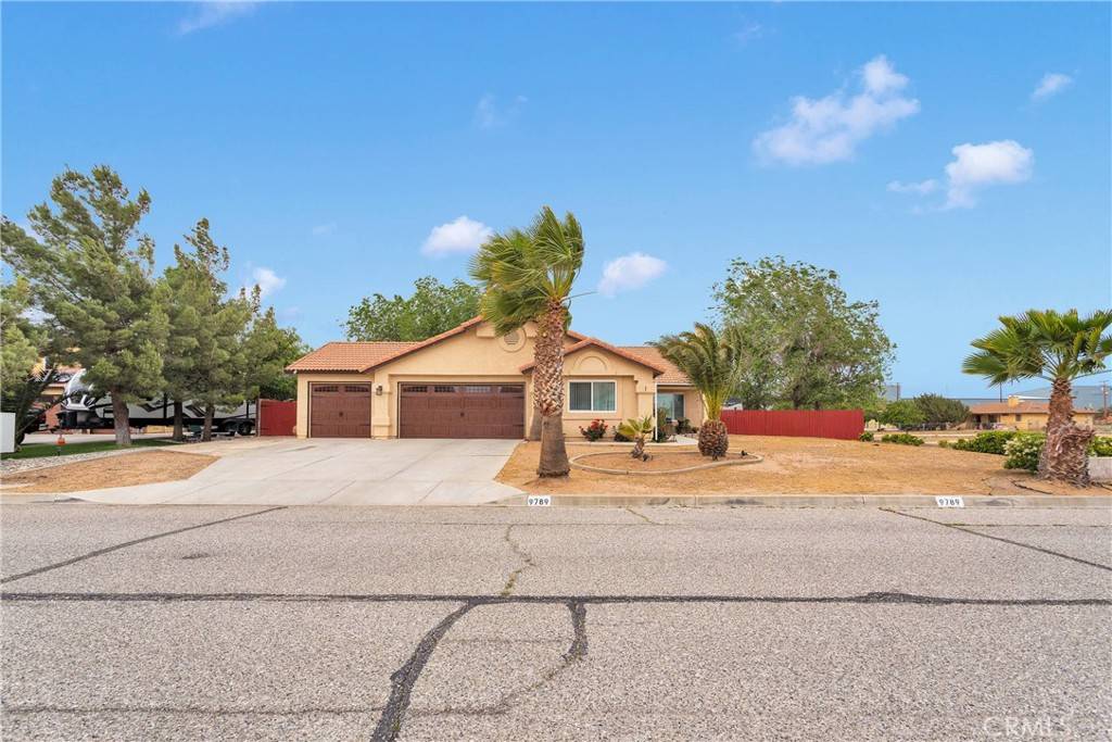 Hesperia, CA 92345,9789 Smoke Tree CT
