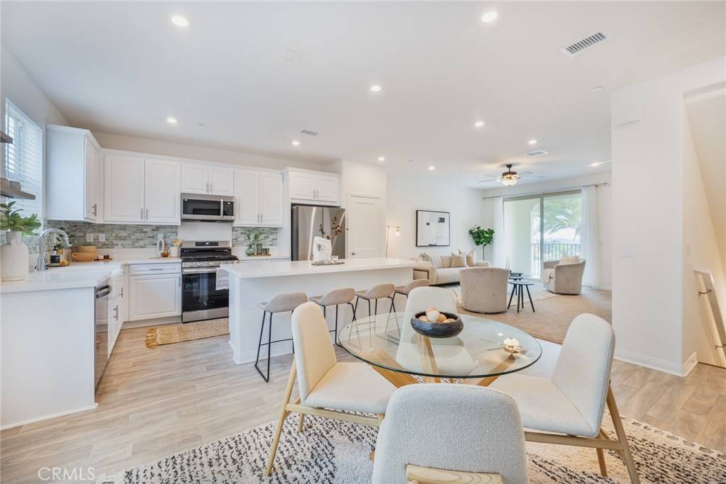 Oceanside, CA 92056,1609 Fig Tree WAY