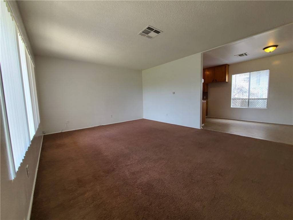 Yucaipa, CA 92399,35013 Vickey WAY