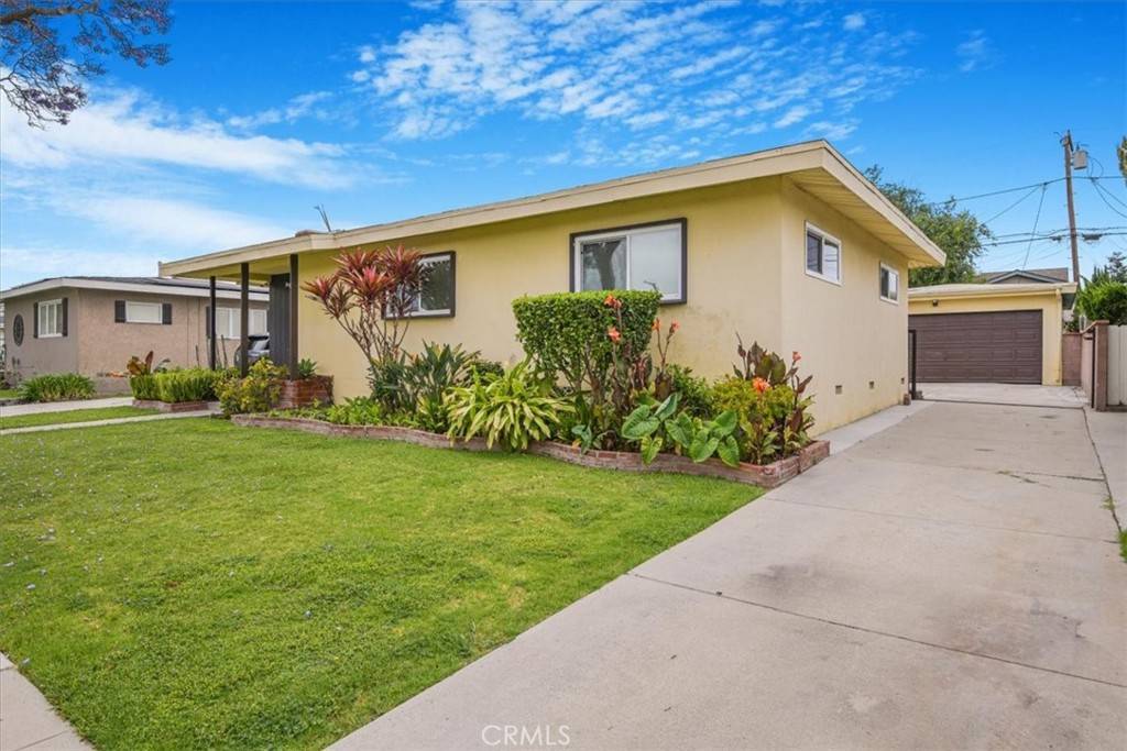 Long Beach, CA 90815,2216 Canehill AVE