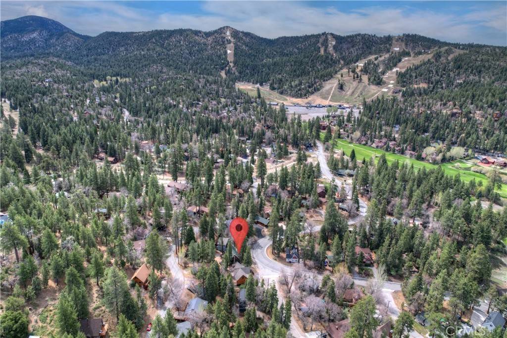 Big Bear Lake, CA 92315,43214 Sunset DR