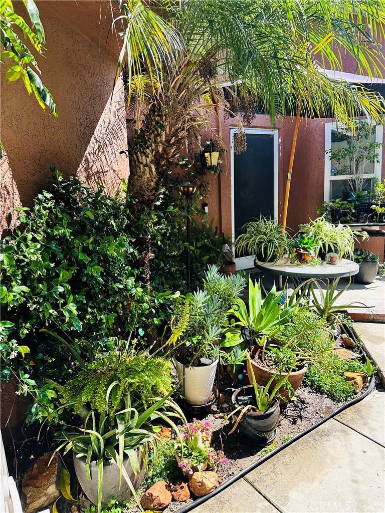 Fontana, CA 92336,6559 Pacifica AVE