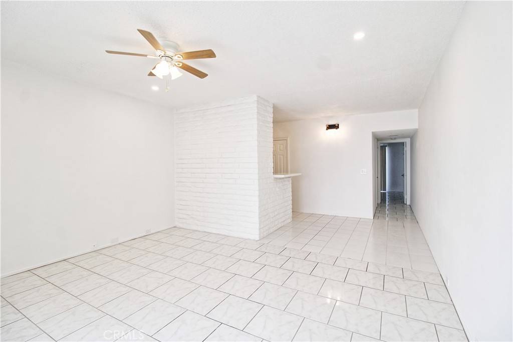Palm Springs, CA 92262,707 E Chuckwalla RD #5