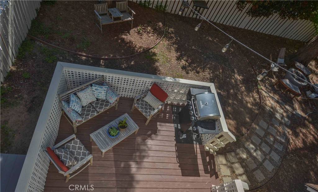 Lake Arrowhead, CA 92352,381 Maple DR