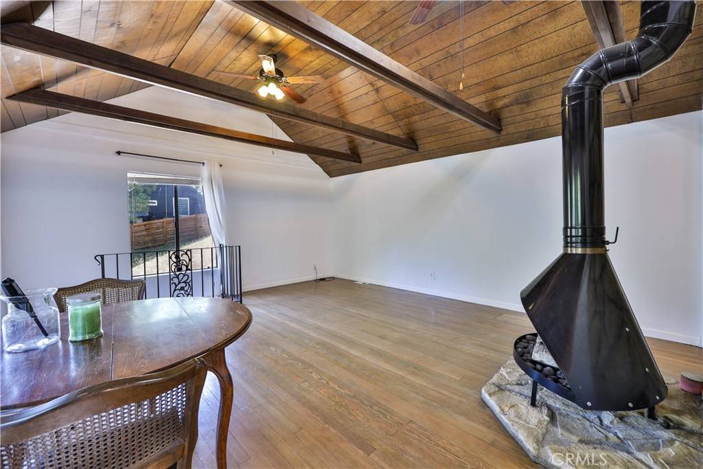 Crestline, CA 92325,599 Acacia DR