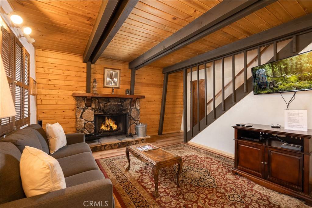 Big Bear Lake, CA 92315,42554 Cedar AVE