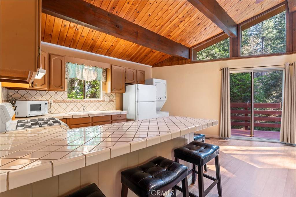 26258 Lake Forest DR Twin Peaks, CA 92391