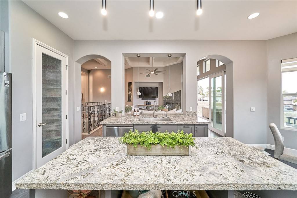 Canyon Lake, CA 92587,30480 Sparkle DR