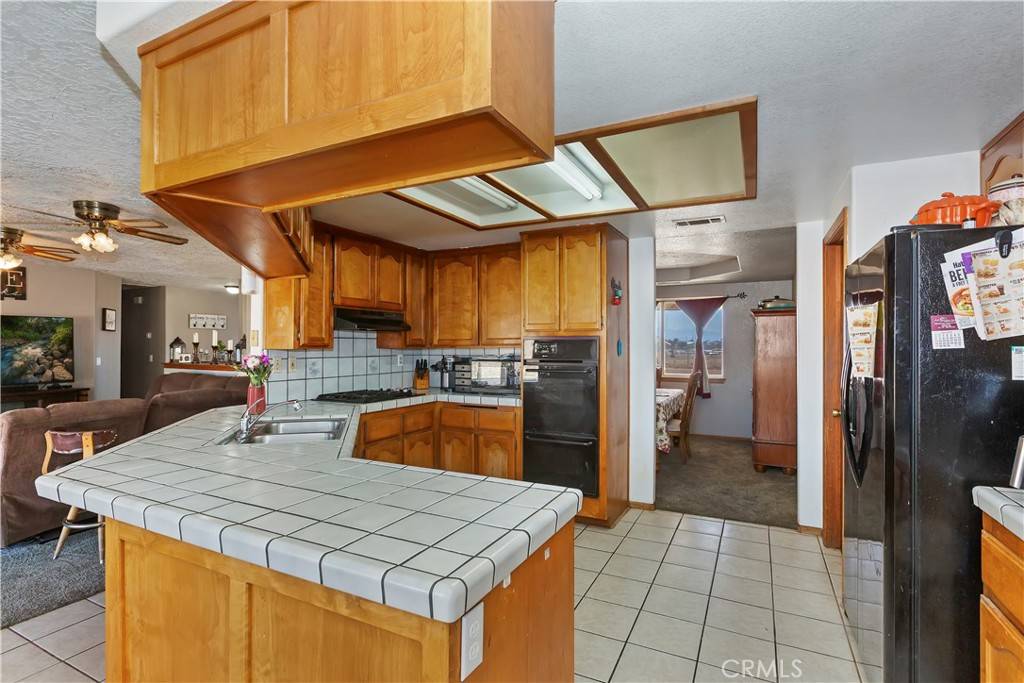 9585 Juniper ST Apple Valley, CA 92308