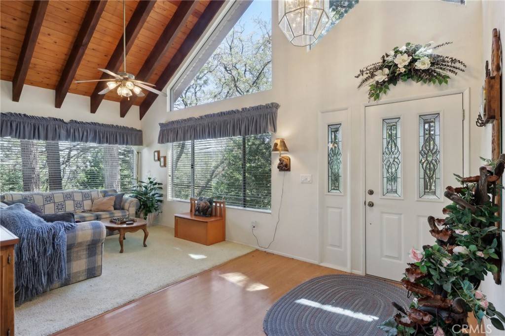 Crestline, CA 92325,24571 Albrun DR