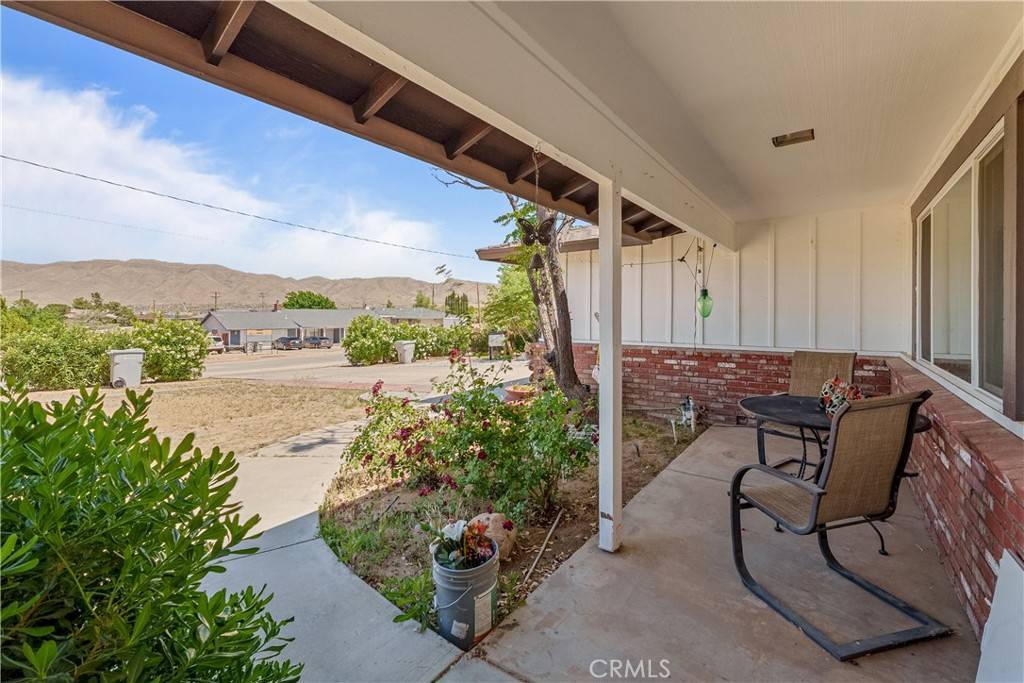 Hesperia, CA 92345,7558 Lobos AVE