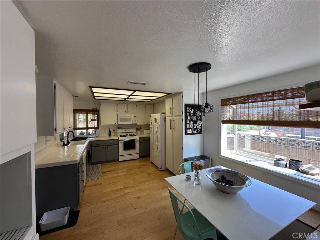 Rancho Cucamonga, CA 91701,7025 Palm DR