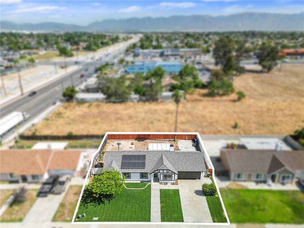 Rialto, CA 92376,684 Holladay PL