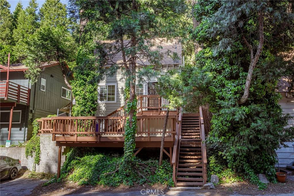Crestline, CA 92325,799 Fern DR