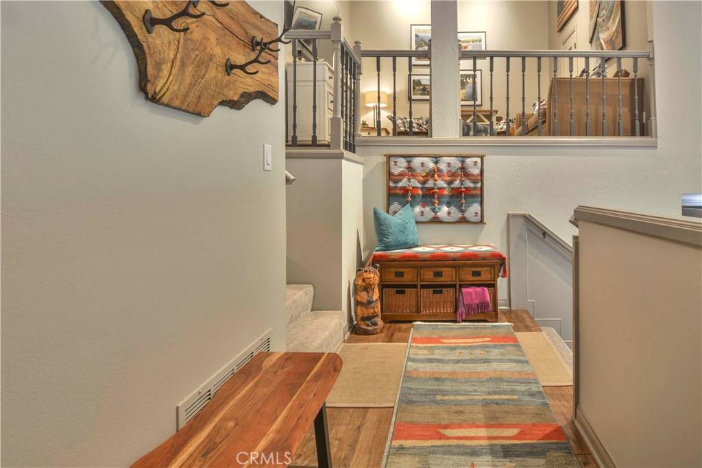 Lake Arrowhead, CA 92352,517 Sugar Pine DR