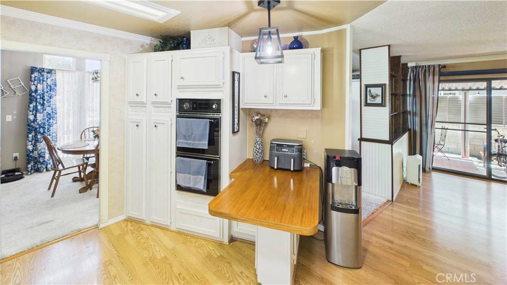 Redlands, CA 92374,1417 Village ST