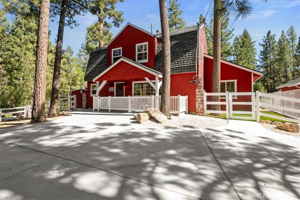 Big Bear Lake, CA 92315,42425 Fox Farm RD
