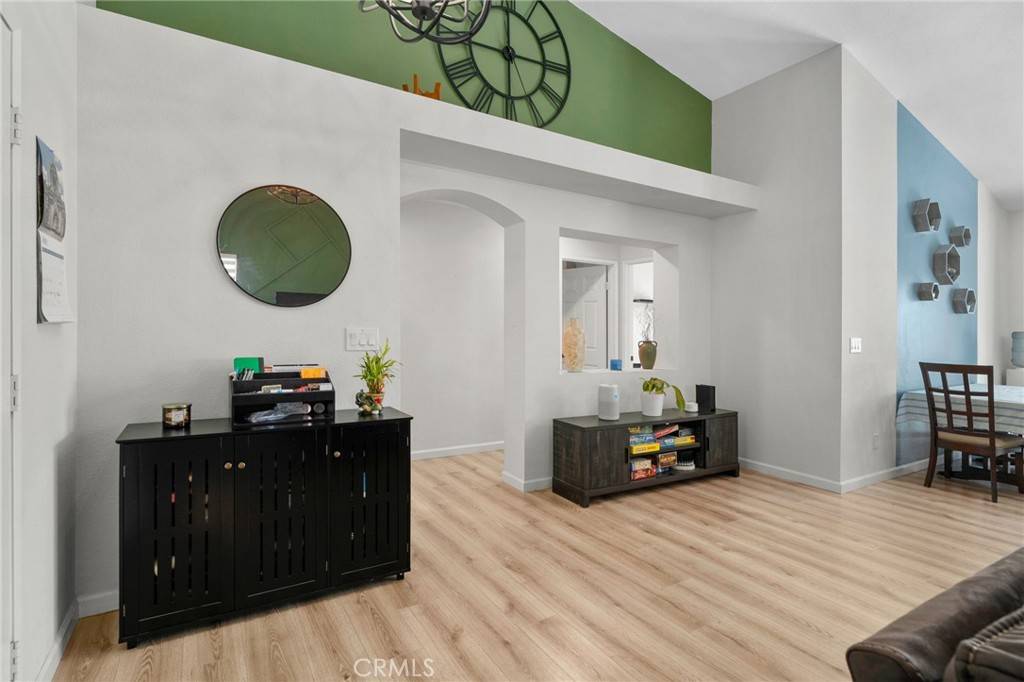 Fontana, CA 92337,13797 Mesquite DR