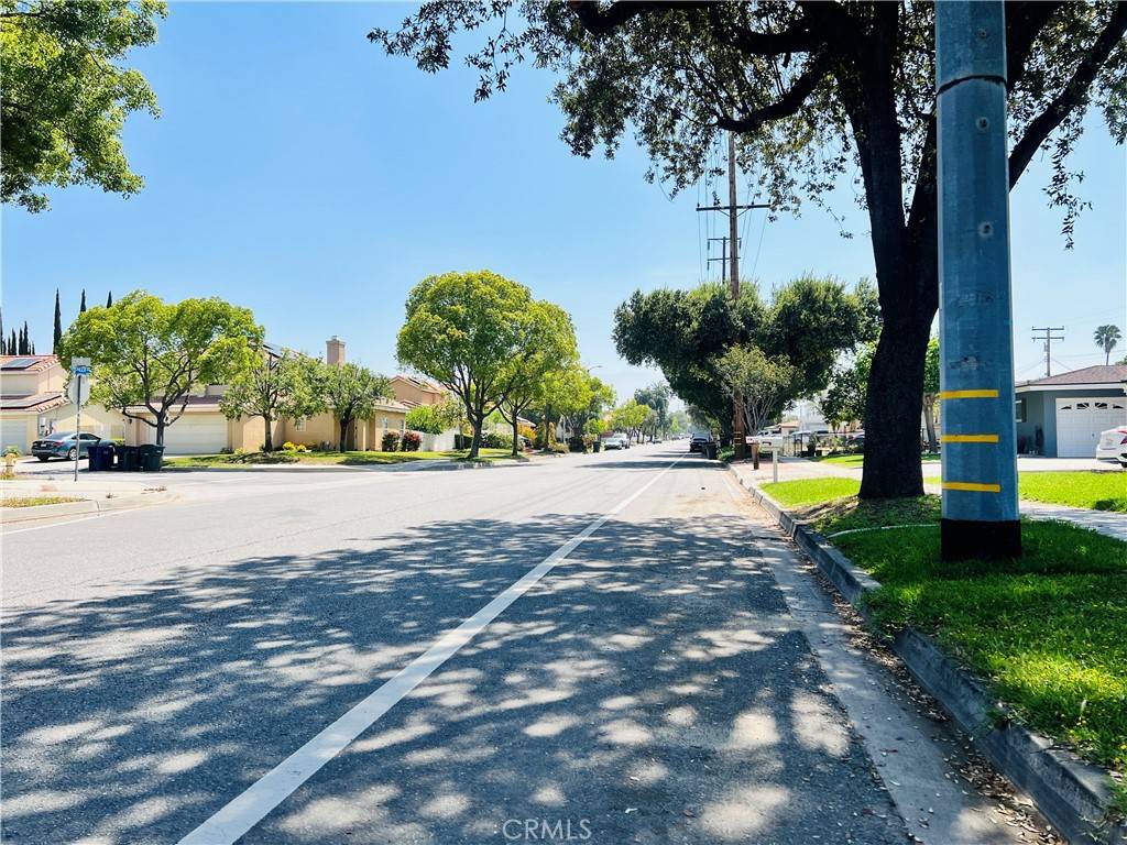 Redlands, CA 92374,122 E Pioneer AVE