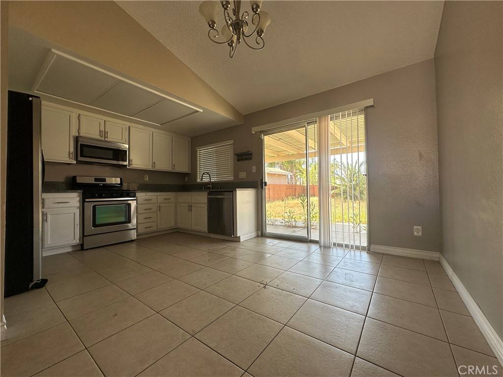 Moreno Valley, CA 92551,16193 Space DR