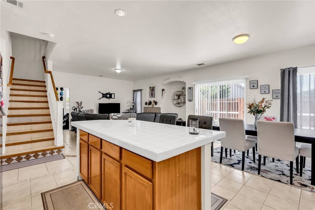 Stockton, CA 95206,1658 Magnum CT