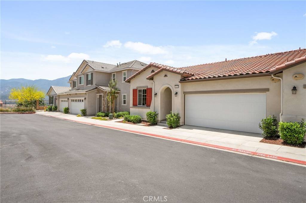 Corona, CA 92883,24205 Selwood DR