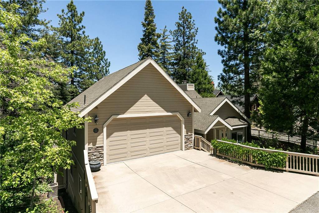 Lake Arrowhead, CA 92352,27376 Pinewood DR