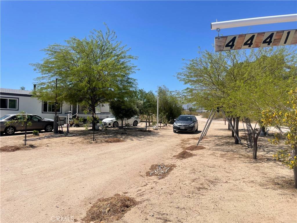 Phelan, CA 92371,4441 Sierra RD