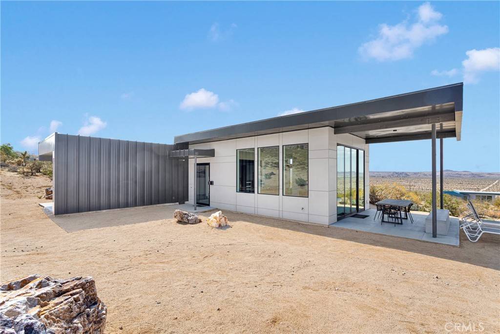 Joshua Tree, CA 92252,7025 Sunever RD